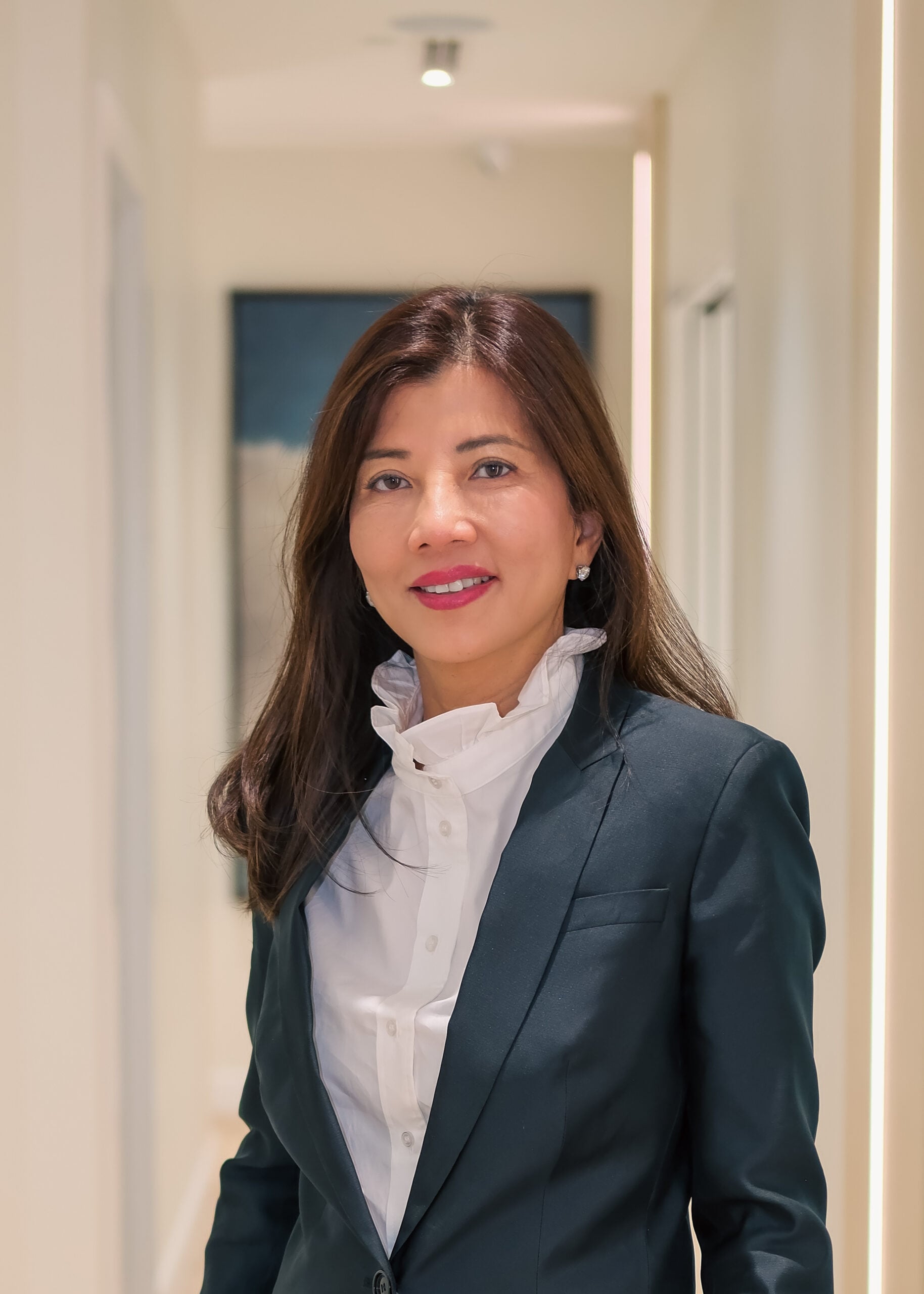 Headshot of Dr. Anna Le, MD, FACOG, Founder and CEO of Annandale OB/GYN.